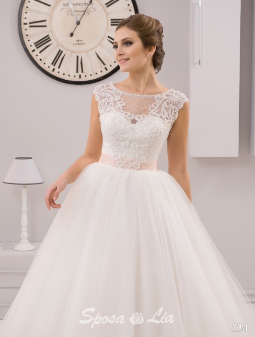 https://www.sposa-lia.com/images/stories/virtuemart/product/134 (2).jpg